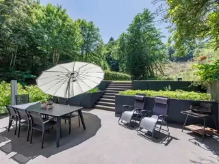 La Chaire à Prêcher (Die Kanzel) – Schiefervorsprung in 150 m Höhe, Blick auf Poupehan und die Semois